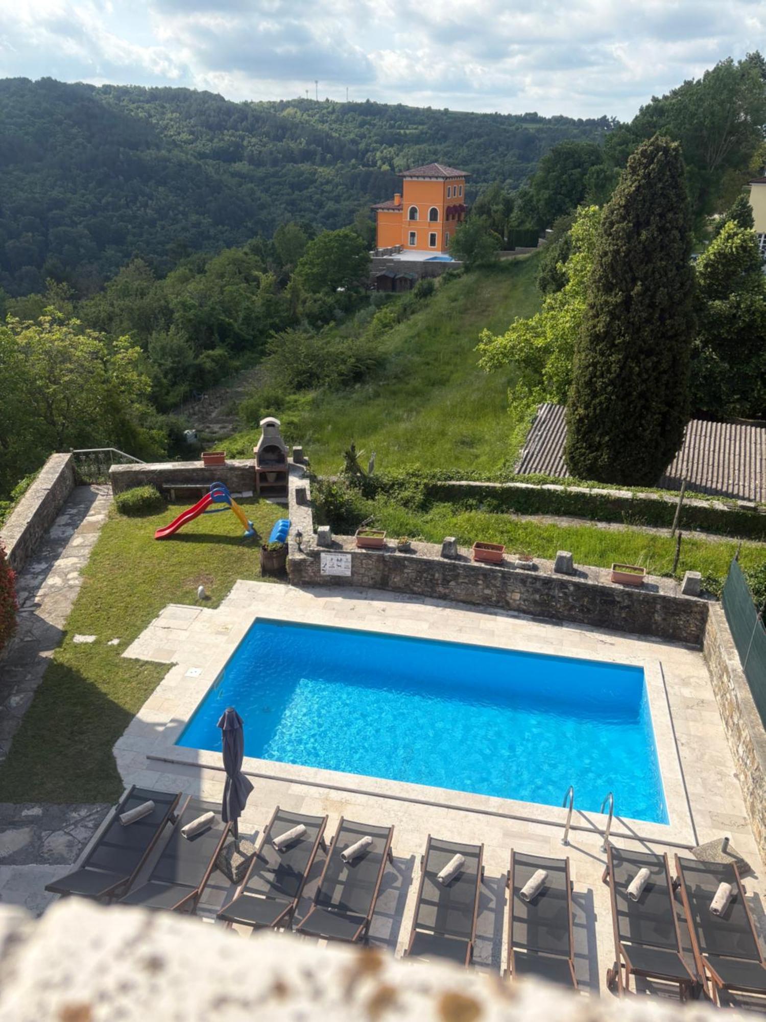 Villa Letizia Oprtalj Buitenkant foto