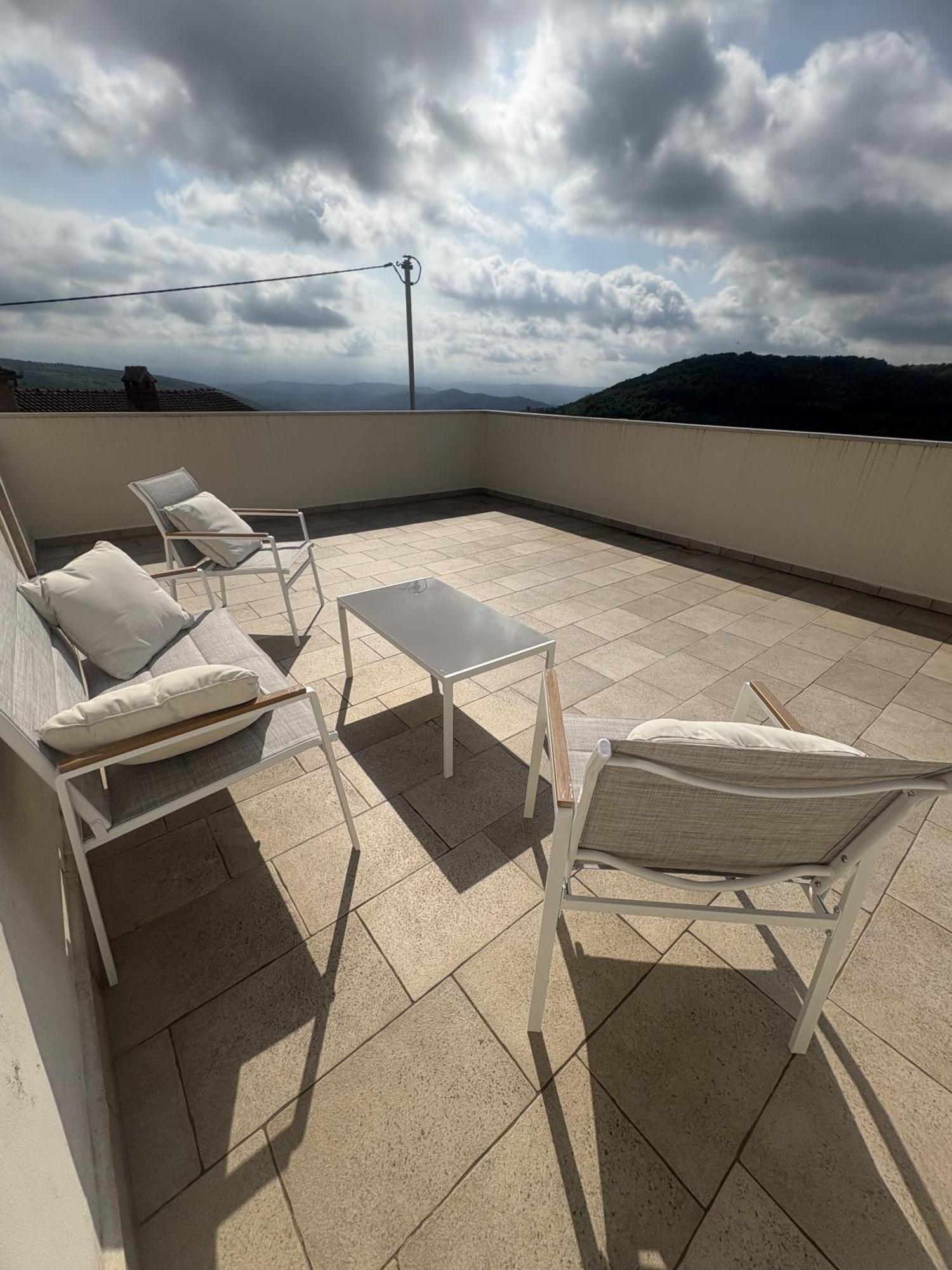 Villa Letizia Oprtalj Buitenkant foto