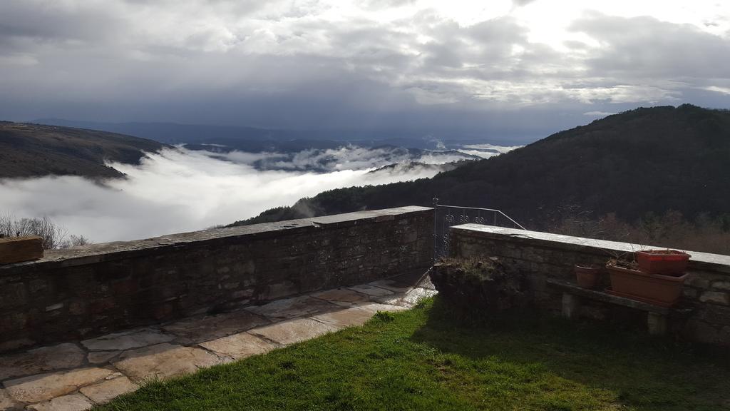 Villa Letizia Oprtalj Buitenkant foto