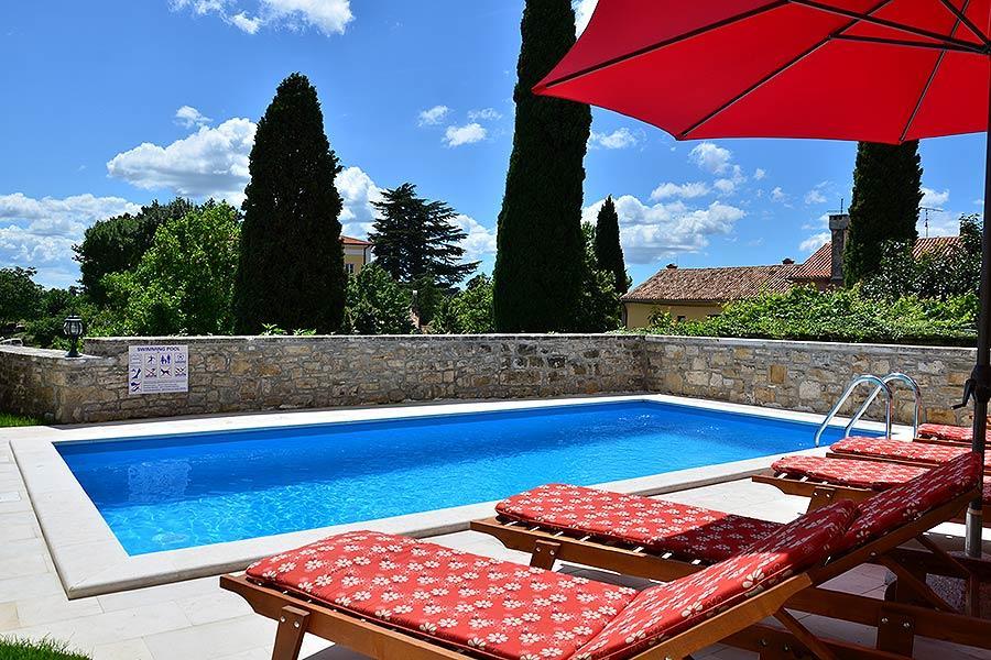 Villa Letizia Oprtalj Buitenkant foto